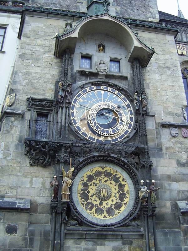 часы на ратуше